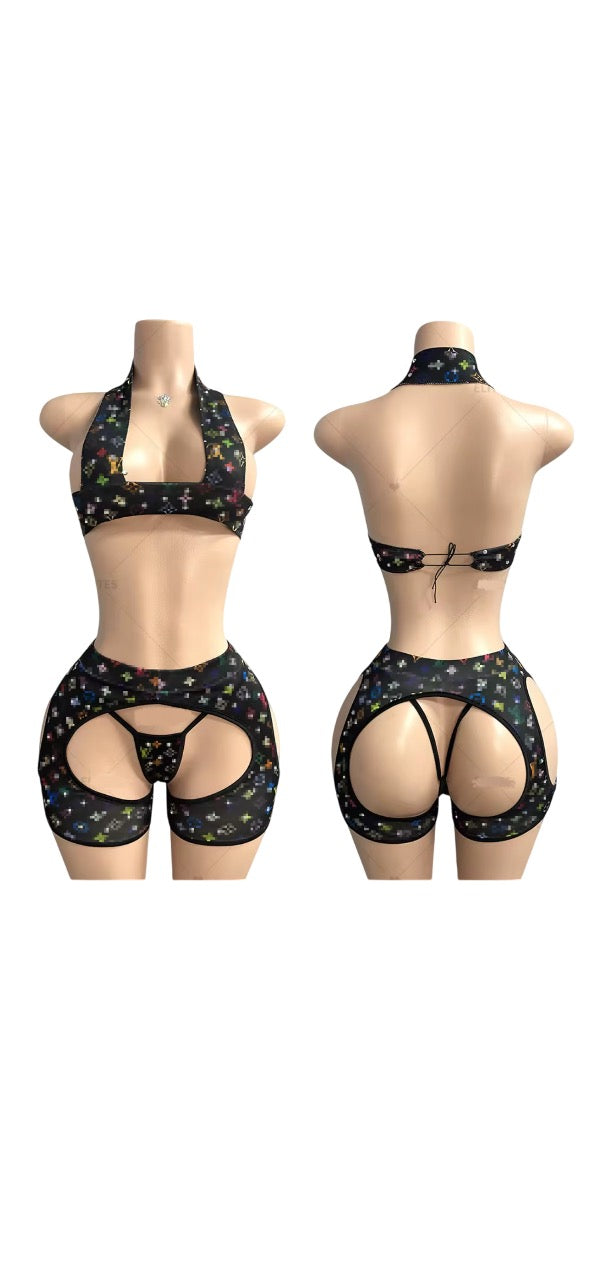 LV Cut-Out Fantasy Set🤭